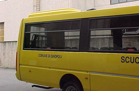 Riparazione fiancate scuolabus completata