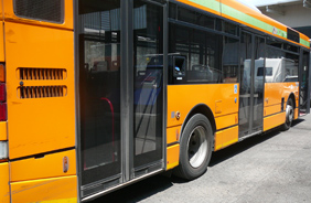 Vetro laterale autobus sostituito